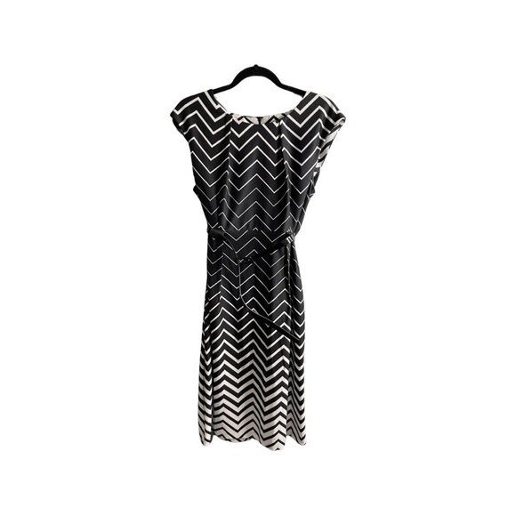 Connected Apparel size 14 chevron print with cap sleeves in black/white dress - Picture 3 of 8